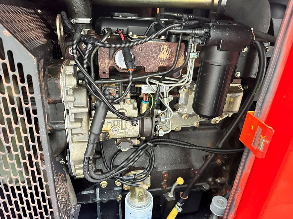 Generator Gesan DPS100 Diesel 110kVA 2005 2005 GESAN DPS100 2005 1 Generators image 14