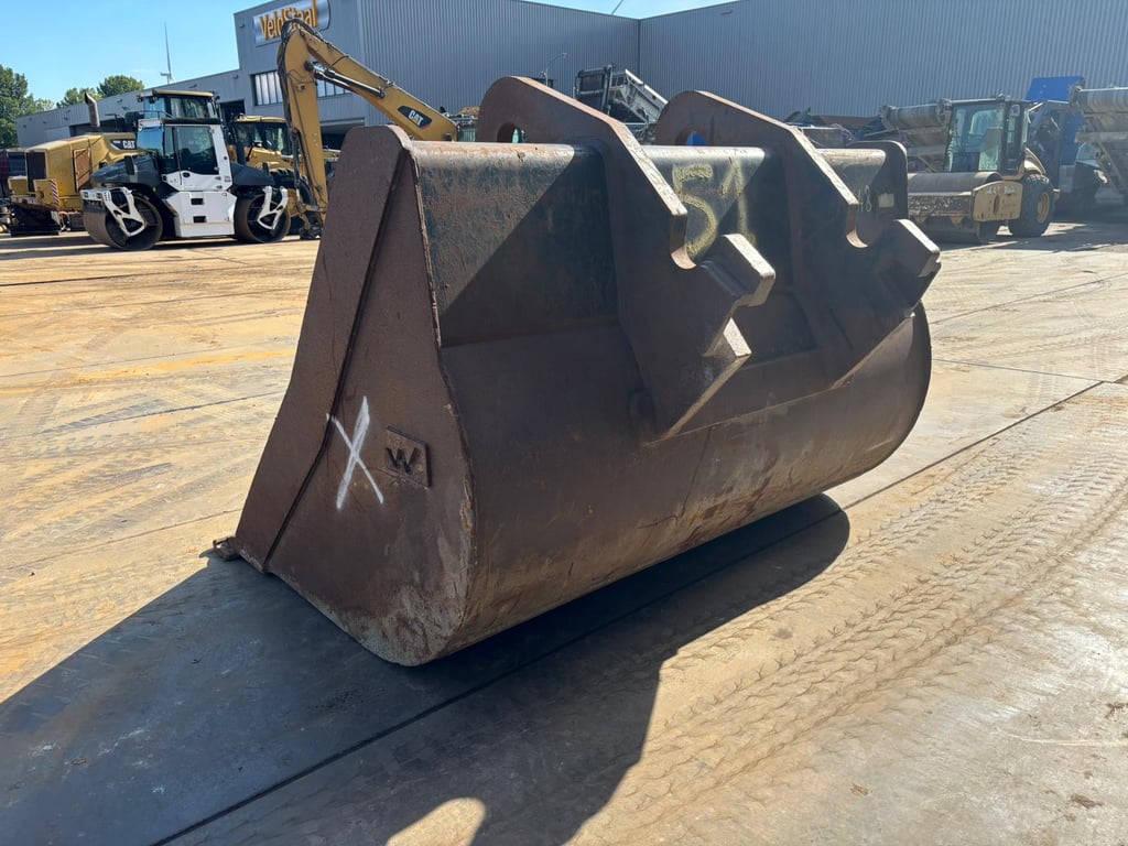 Verachtert GP bucket CW70 for 374F 2015 00033668 Verachtert GP bucket CW70 for 374F 2015 1 image 2