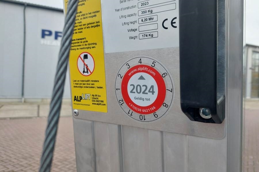 AlpLift Large 620 Material Lift, Valid inspection, 2023 ALPLIFT - Large 620 - 61490 Alplift Large 620 Material Lift, Valid...