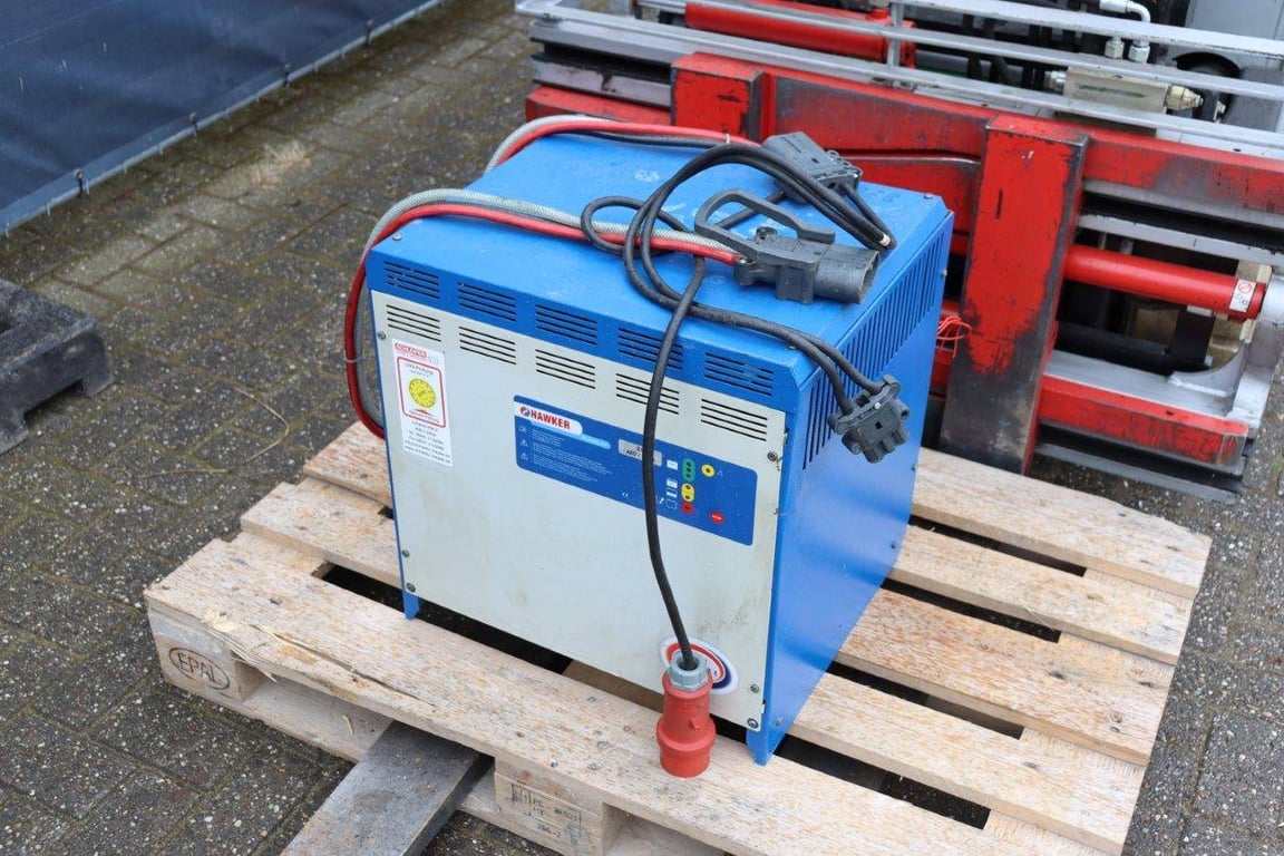 Forklift CESAB B318 Electric 1800kg 2011 2011 Cesab B318 2011 1 Forklift image 11
