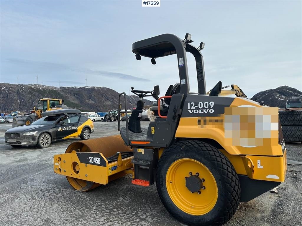 Volvo SD45B Roller with only 364 hours 2020 17559 SD45B Roller with only 364 hours 2020 1 image 6