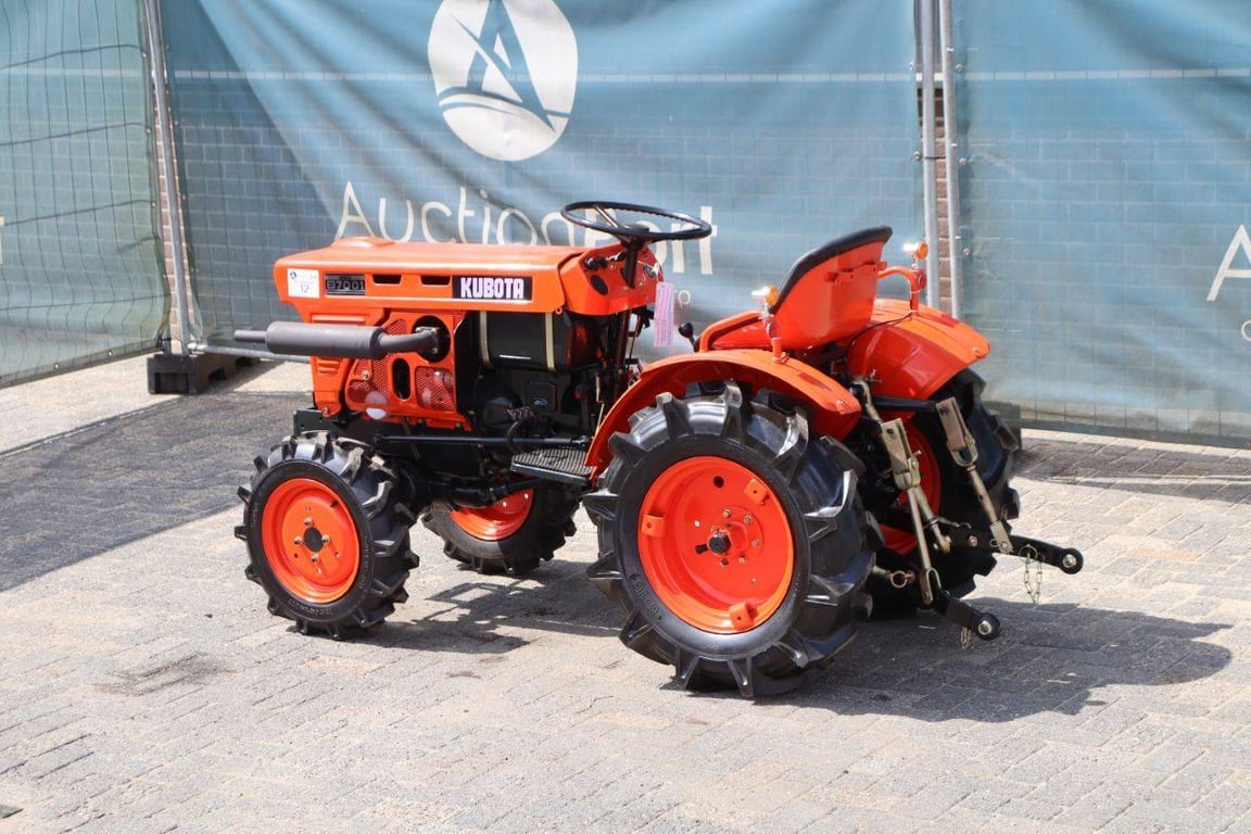 Mini tractor Kubota B7001 Diesel B7001 1 image 3