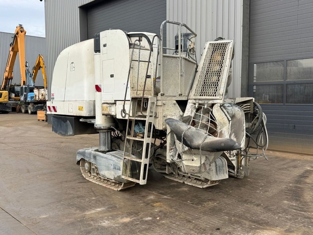 Gomaco GT3400 Concrete Slipform Paver 2010 00033427 GT3400 Concrete Slipform Paver 2010 1 Concrete Pumps Truck image 7