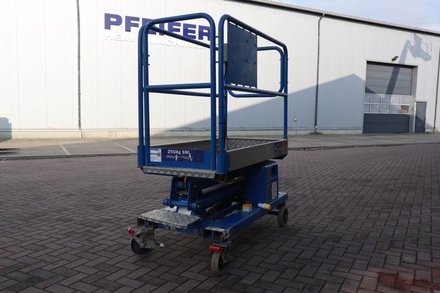 JLG Power Tower Electric, 5.10m Working Height, 250kg 2017 JLG - Power Tower - 62358 Power Tower Electric, 5.10m Working H...