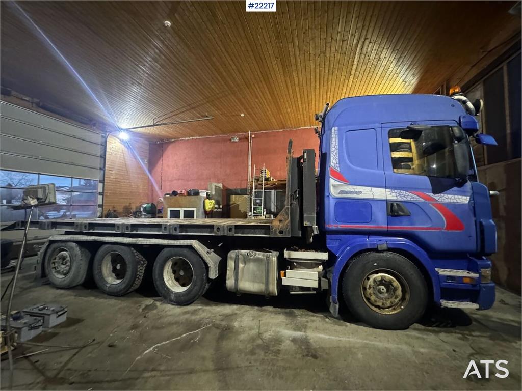 Scania R580 snow-prepared tridem hook loader with Joab ho 2005 22217 R580 snow-prepared tridem hook loader with Joab ho 20...