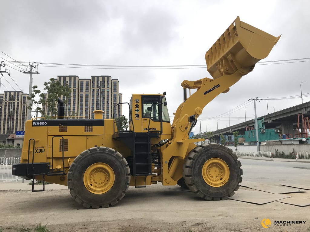 Komatsu WA600-3 good quality Original for sale WA600-3 2018 1 Wheel Loaders image 13