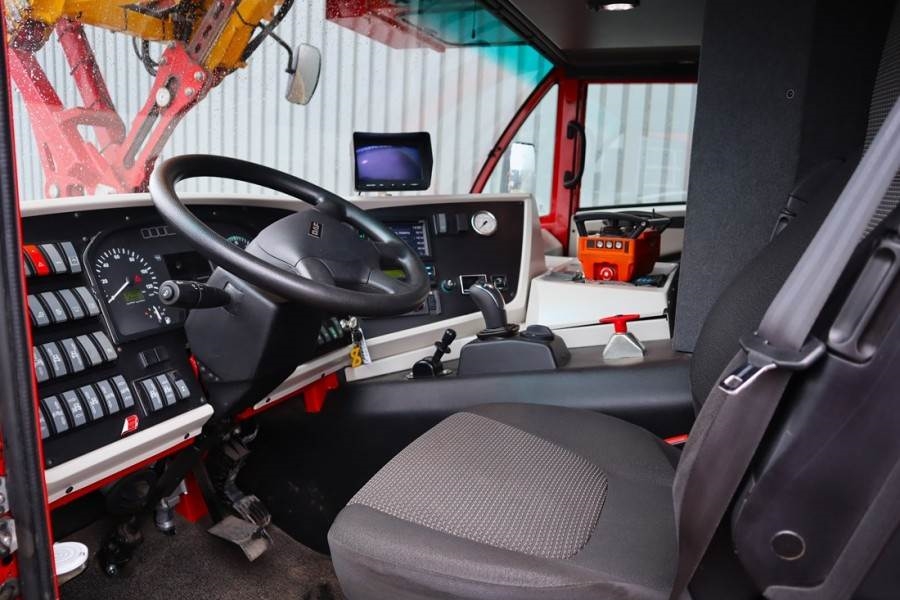 Heavy machinery product image - Image 4 of 15