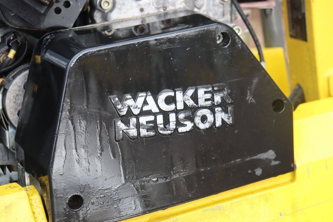 Vibrating plate Wacker Neuson DPU3050 Diesel 4.2kW 2016 2016 Neuson DPU3050 2016 1 image 9