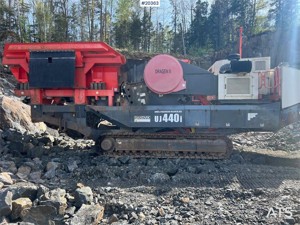 Sandvik UJ440i crusher w/ side conveyor and magnet 2016 20363 UJ440i crusher w/ side conveyor and magnet 2016 1 image 10