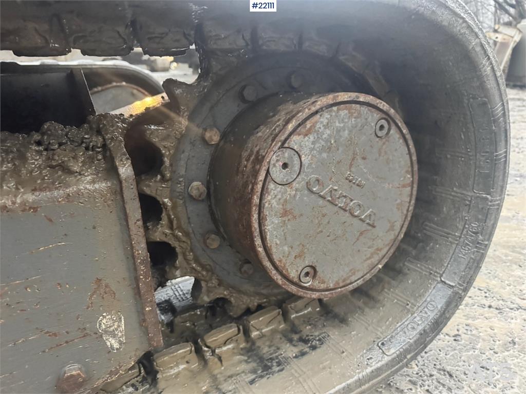 Volvo ECR58D with rototilt and 2 buckets. 3,100 hours. 2017 22111 ECR58D with rototilt and 2 buckets. 3,100 hours. 2017 1 ...