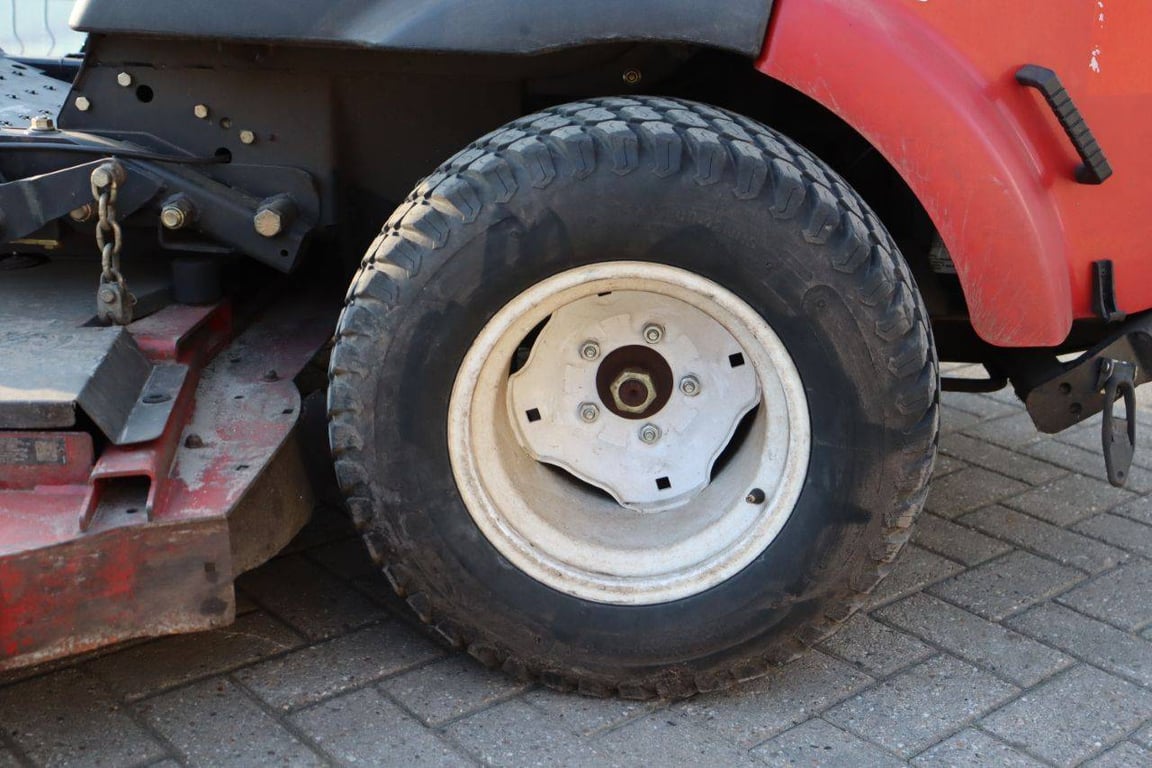 Toro GROUNDSMASTER 7210 Diesel Riding Mower 2019 2019 GROUNDSMASTER 7210 2019 1 image 14