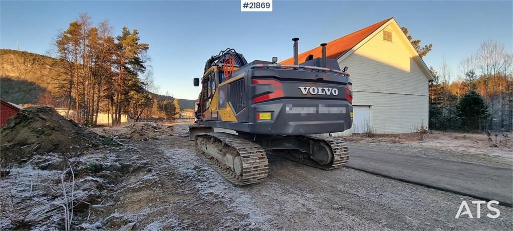 Volvo EC300el excavator w/ Toothed bucket, Sanding bucke 2024 21869 EC300el excavator w/ Toothed bucket, Sanding bucke 202...