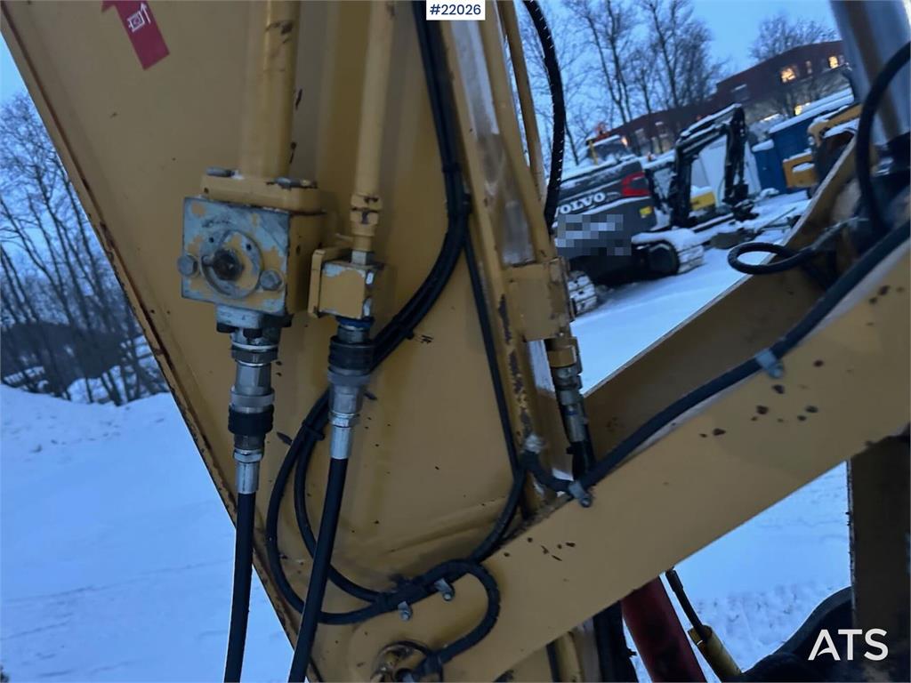 CAT 324E excavator with/ GPS and grading bucket. WATCH 2012 22026 324E excavator with/ GPS and grading bucket. WATCH 2012 ...
