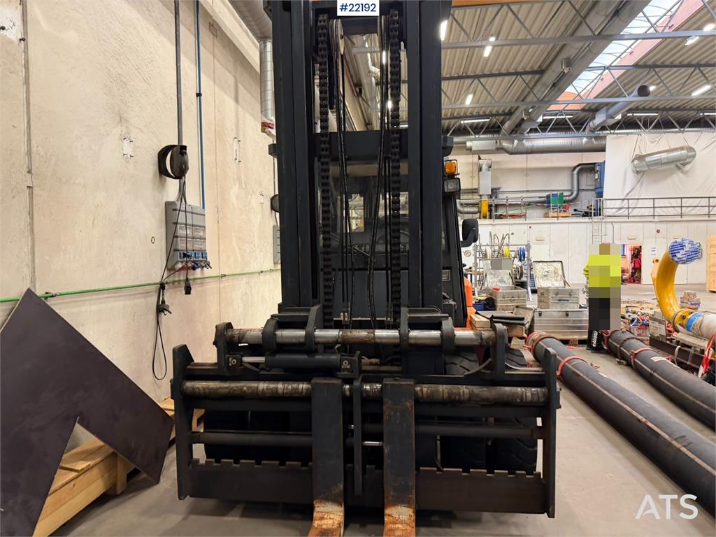 Maximal FD100T-MWL3 10-ton fork lift truck as a repair obj 2010 22192 Maximal FD100T-MWL3 10-ton fork lift truck as a repa...