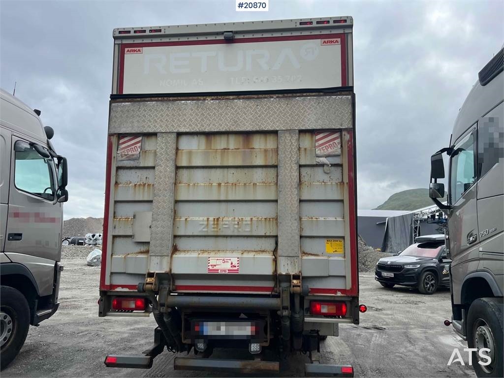 Volvo Fm 330 4x2 Cabinet van w/ full side opening 2015 20870 Fm 330 4x2 Cabinet van w/ full side opening 2015 1 image 9
