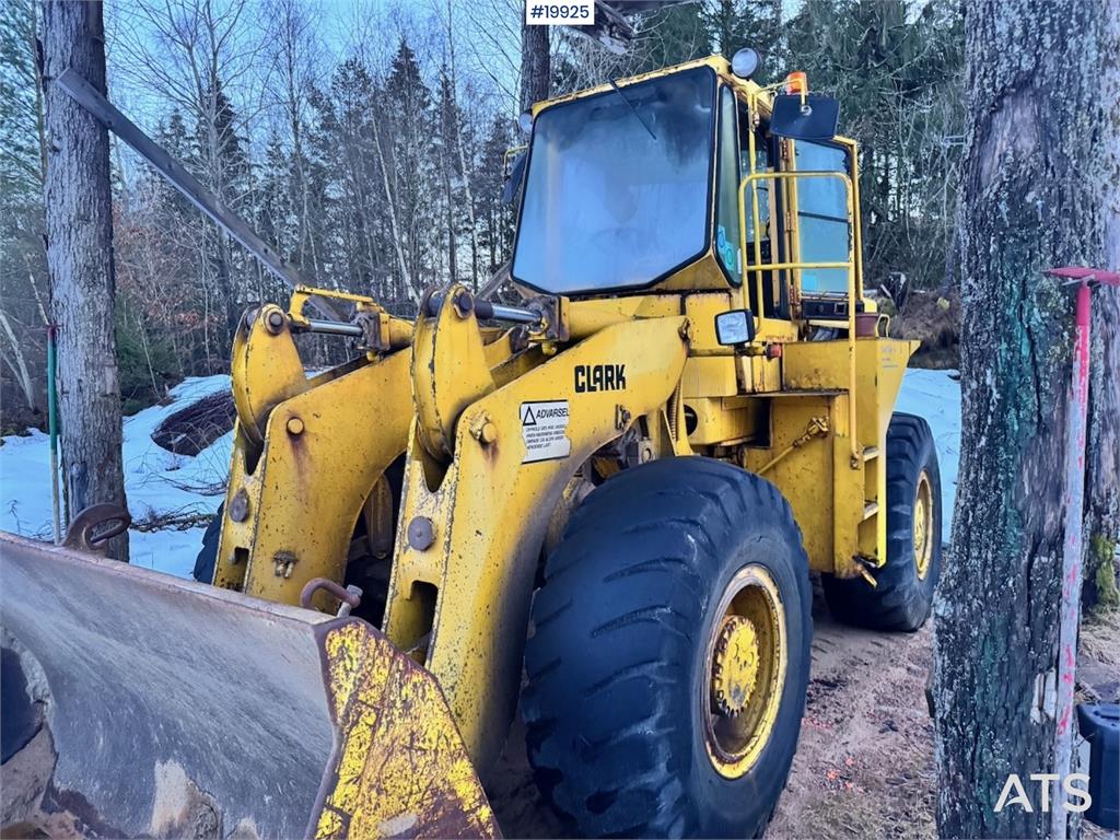 Clark 75B Wheel Loader w/ Bucket. 1979 19925 75B Wheel Loader w/ Bucket. 1979 1 Wheel Loaders image 17
