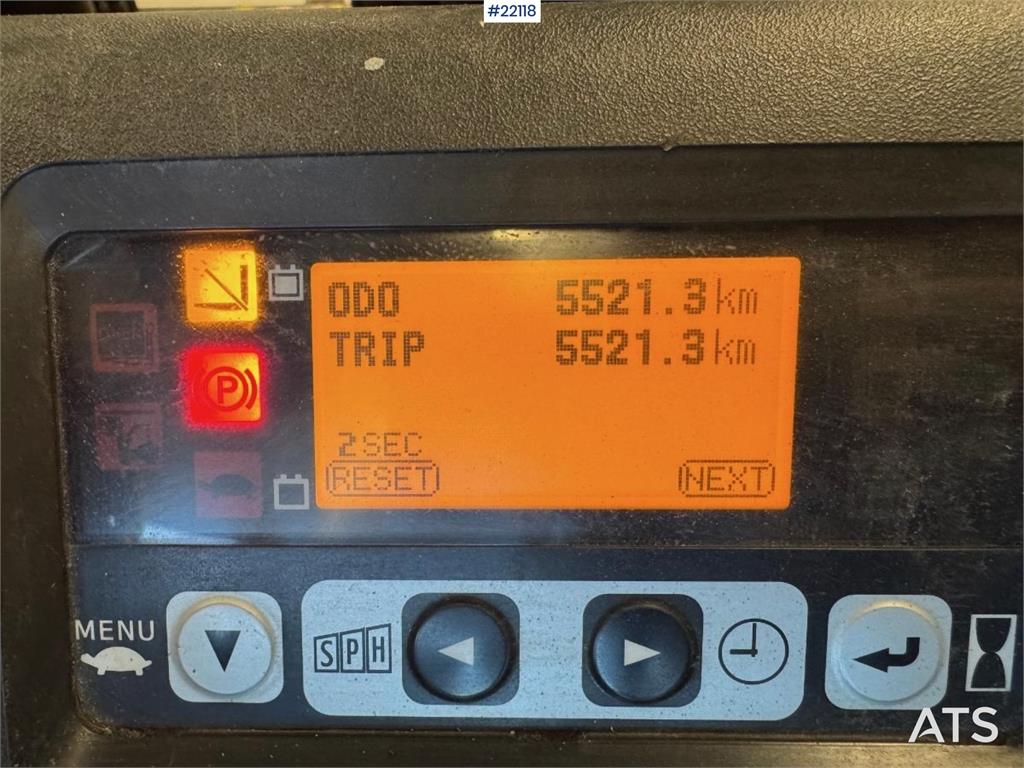 Toyota 8FBEKT18 electric forklift 2014 22118 8FBEKT18 electric forklift 2014 1 Forklift image 13