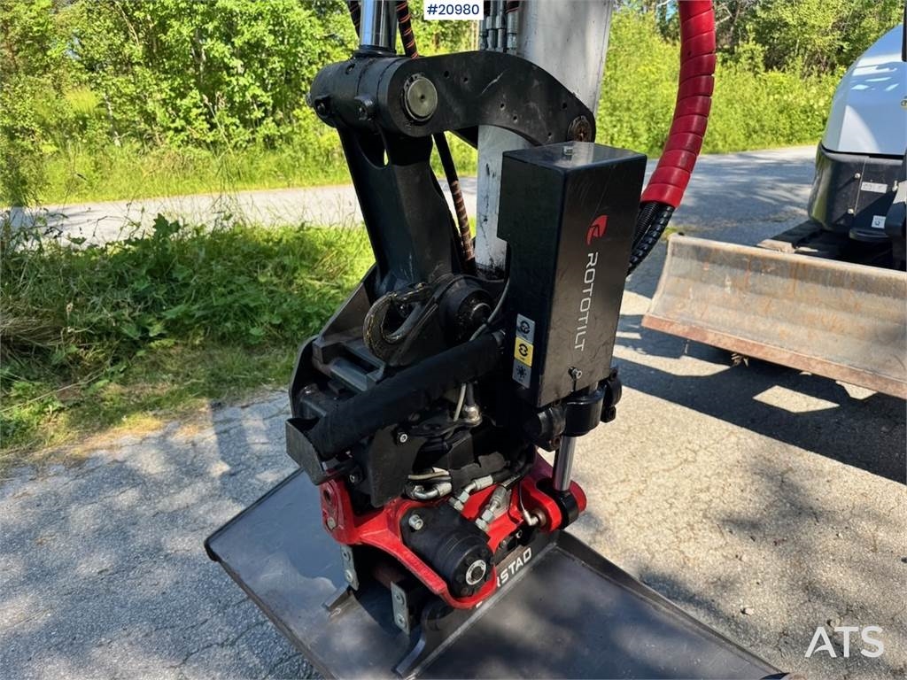 Bobcat E55Z Mini Excavator w/ Rototilt and 2 buckets. 260 2022 20980 E55Z Mini Excavator w/ Rototilt and 2 buckets. 260 20...