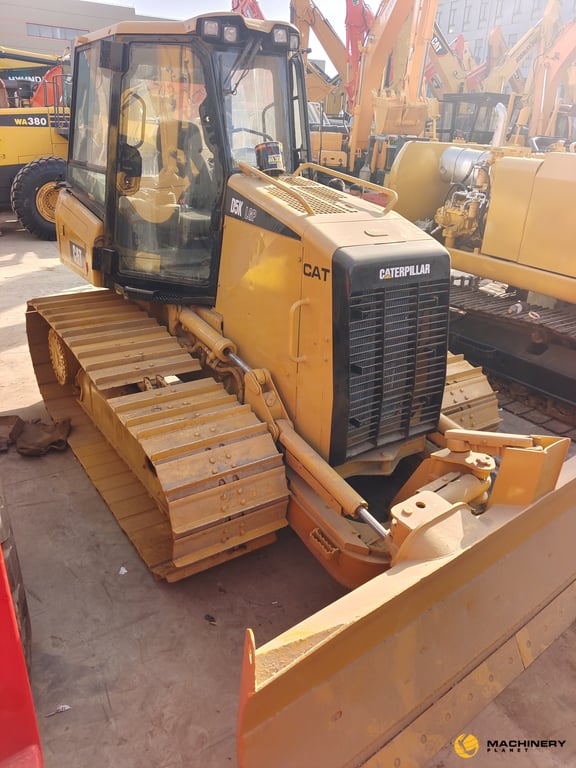 D5K Caterpillar Used Bulldozer good price Original D5K 2017 1 Dozers image 4