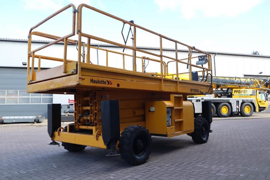 Haulotte H15SXL Diesel, 4x4 Drive, 15m Working Height, 500k 2011 HAULOTTE - H15SXL - 63452 H15SXL Diesel, 4x4 Drive, 15m W...