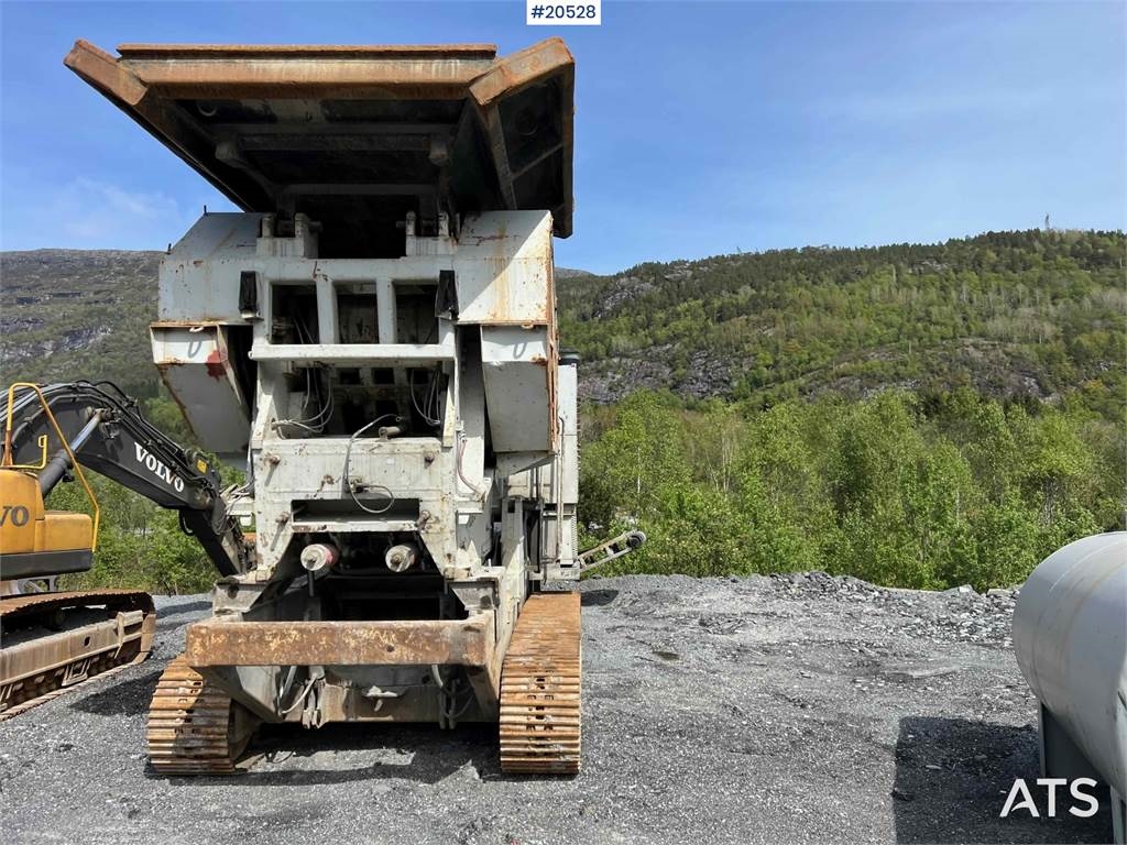 Haahjem ctc 110 crusher w/side conveyor and screen. WATCH 1986 20528 Haahjem ctc 110 crusher w/side conveyor and screen. W...