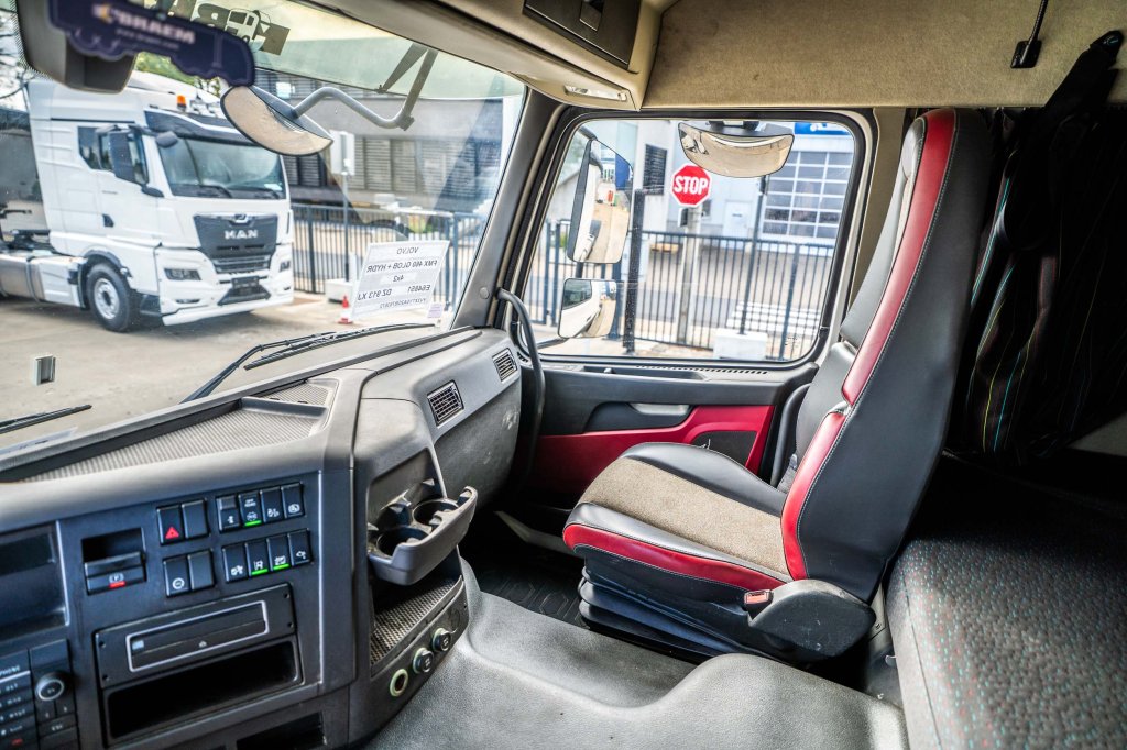 VOLVO FMX 460 GLOB + HYDR 2016 E64851 FMX 460 GLOB + HYDR 2016 1 image 11