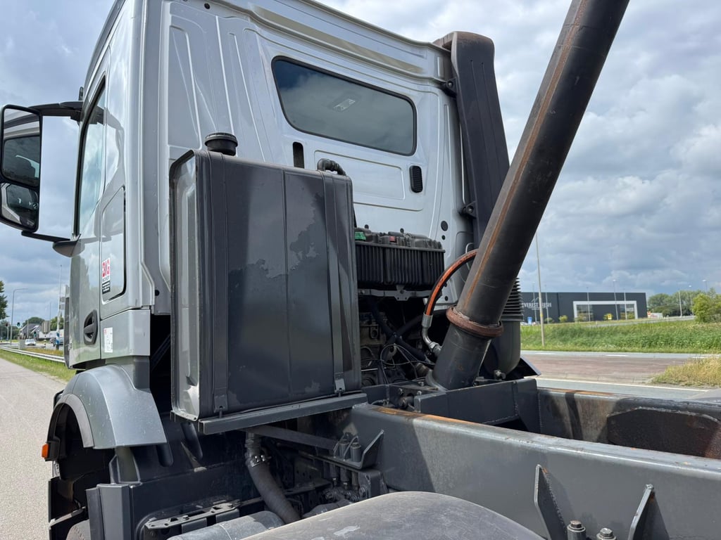 MercedesBenz Arocs 4848 8x8 tipper 2019 00033496 MercedesBenz Arocs 4848 8x8 tipper 2019 1 Tipper trucks image 14