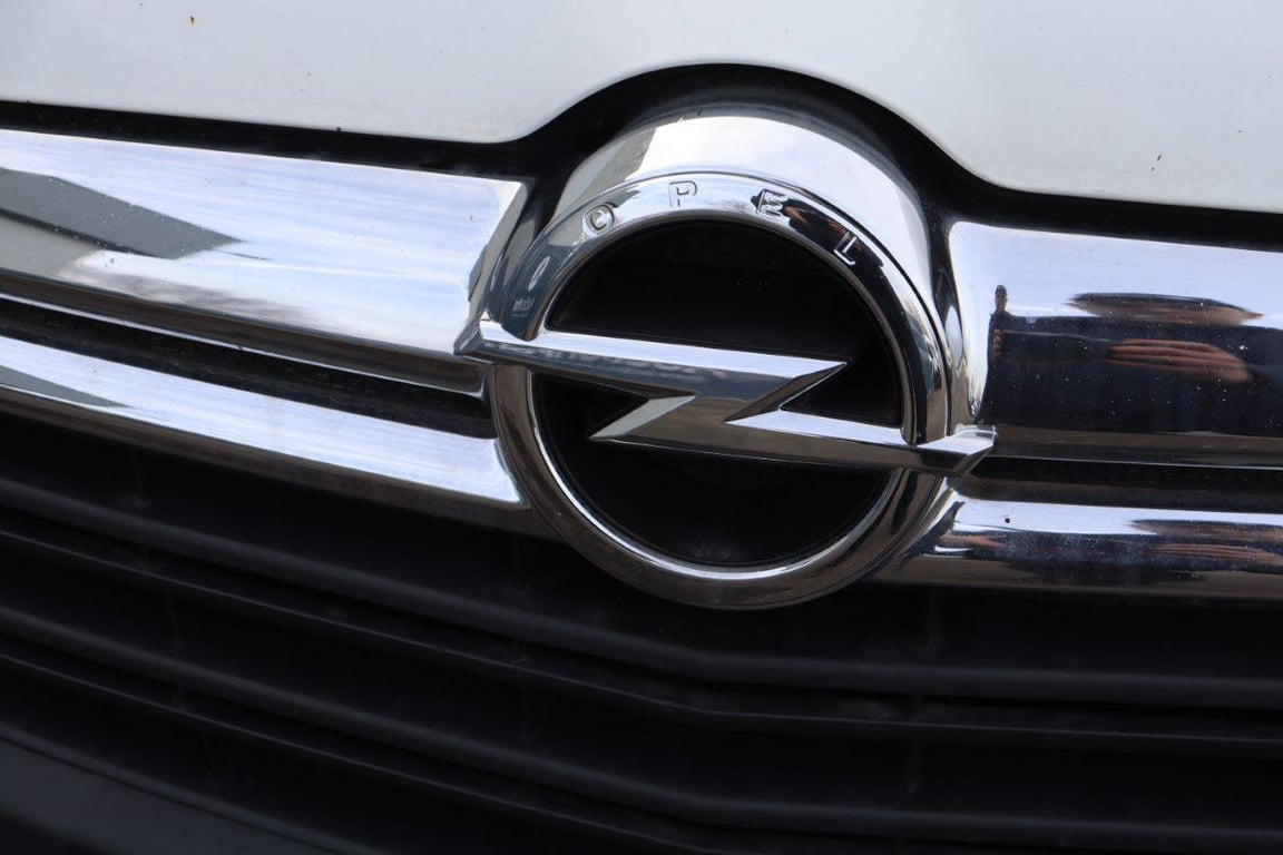 Opel Combo Diesel 2016 Van 2016 Opel Combo 2016 1 image 11