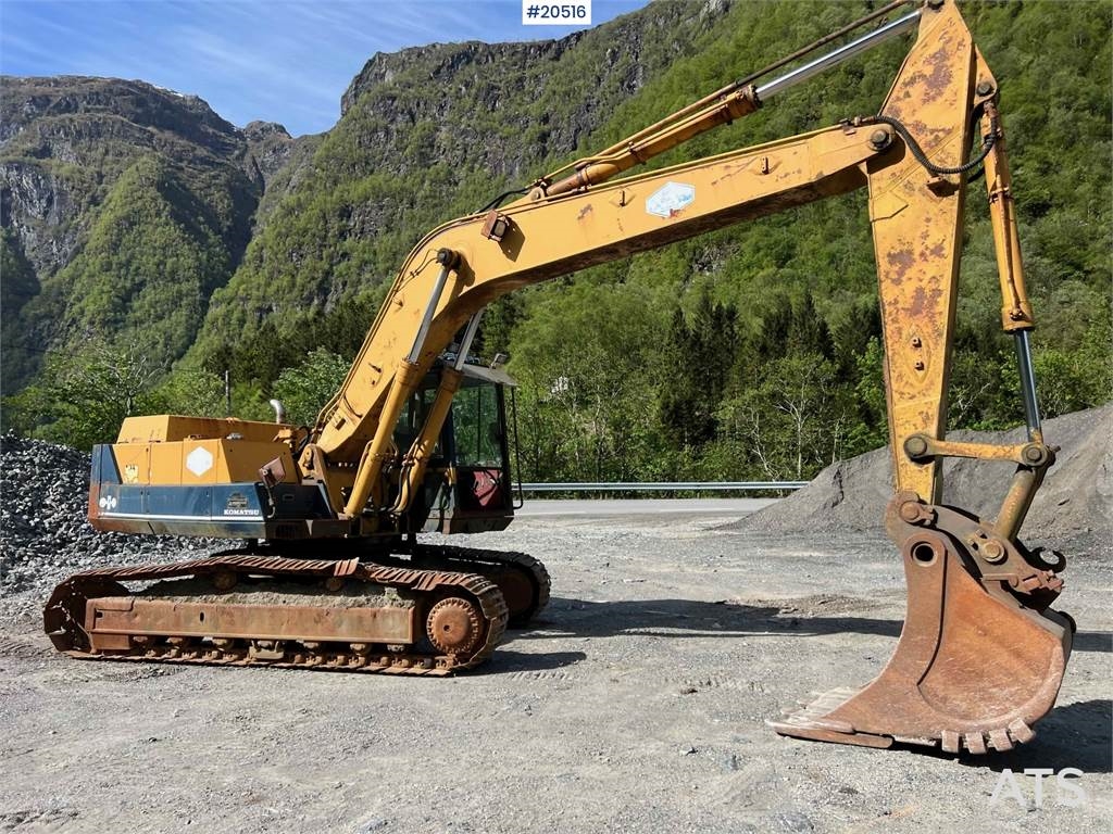 Komatsu PC200-3 Excavator W/ Toothed Bucket. WATCH VIDEO 1998 20516 PC200-3 Excavator W/ Toothed Bucket. WATCH VIDEO 1998 ...