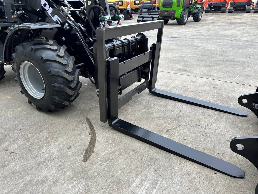 Wolf MINI 750 Diesel 18.5kW articulated loader 2025 New 2025 WOLF MINI 750 2025 0 image 11