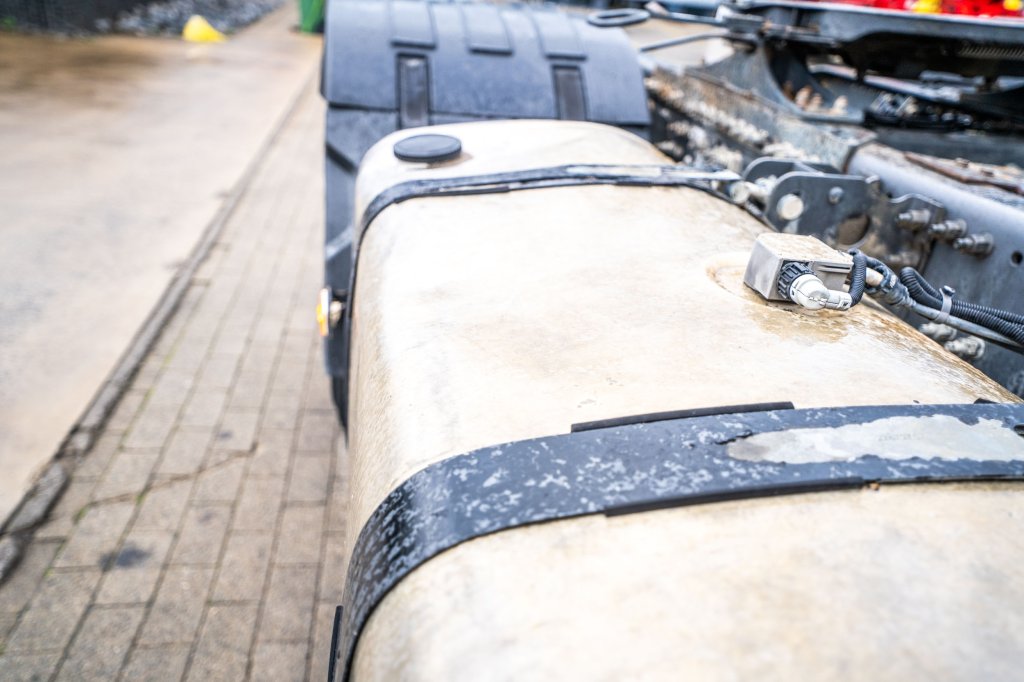 VOLVO FMX 460 GLOBE + HYDR 2016 E64849 FMX 460 GLOBE + HYDR 2016 1 image 11