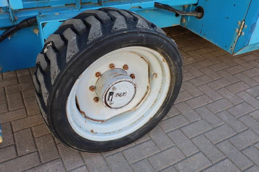 Genie GS4390 Diesel, 4x4 Drive, 15m Working Height, 680k 2012 GENIE - GS4390 - 63308 GS4390 Diesel, 4x4 Drive, 15m Working...