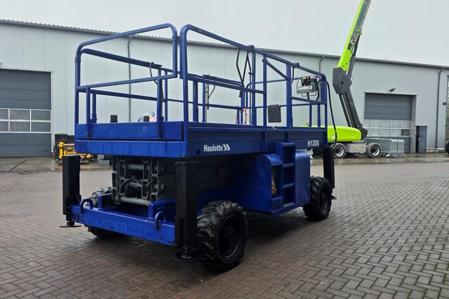 Haulotte H12SX Diesel, 4x4 Drive, 12m Working Height, 700kg 2004 HAULOTTE - H12SX - 90084 H12SX Diesel, 4x4 Drive, 12m Wor...