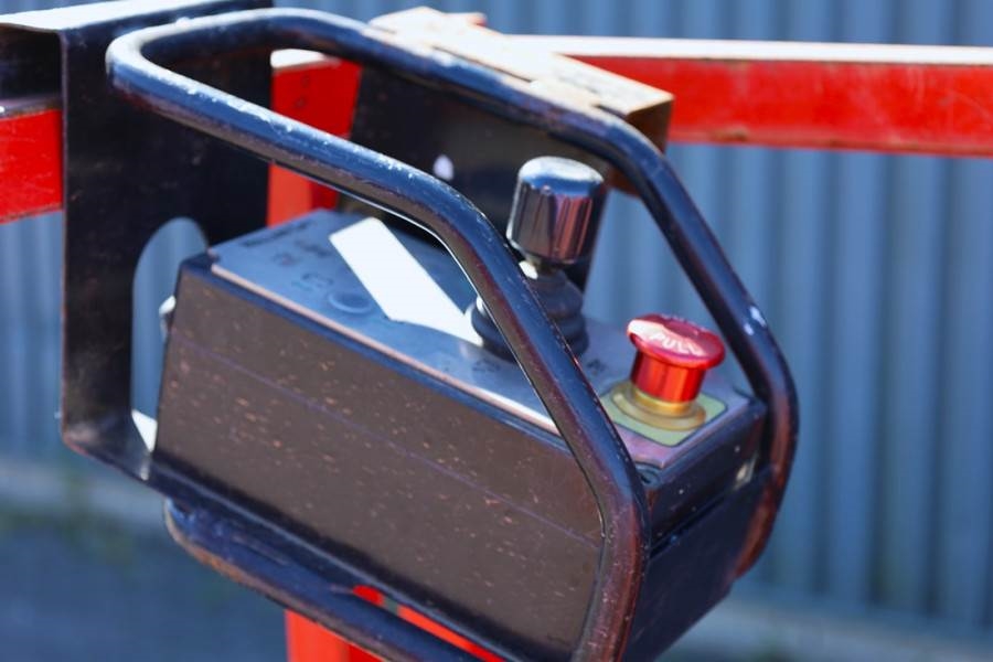 Holland Lift Ecostar HL-9710 Electric, 12m Working Height, 325k 2011 HOLLAND LIFT - Ecostar HL-9710 - 63519 Holland lift E...