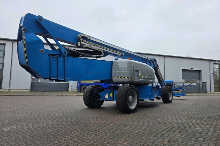 Genie ZX135/70 Diesel, 4x4x4 Drive, 43m Lifting Height, 2016 GENIE - ZX135/70 - 90349 ZX135/70 Diesel, 4x4x4 Drive, 43m Li...