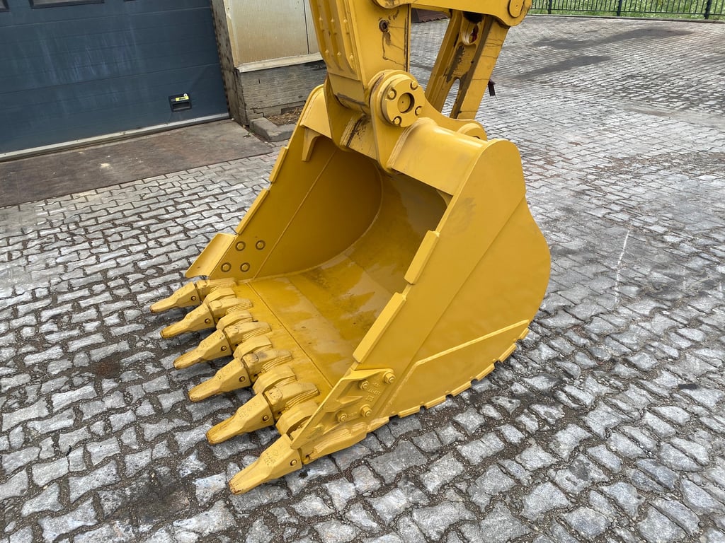 Caterpillar 323D3 2022 00031580 323D3 2022 0 image 9
