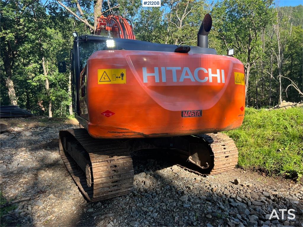 Hitachi zx190lc-5B excavator w/ rototilt, sanding bucket, 2016 21208 zx190lc-5B excavator w/ rototilt, sanding bucket, 201...