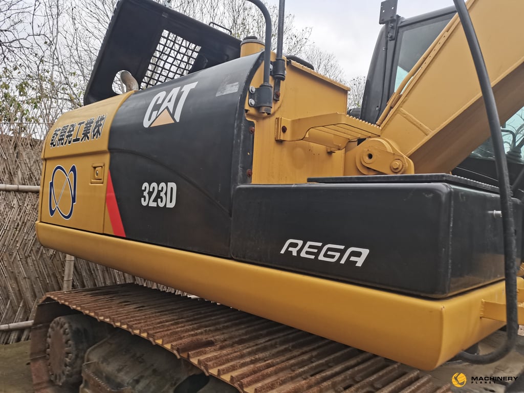 323D Caterpillar Used Crawler Excavator 23tons LOW PRICE 323D 2019 1 Crawler Excavators image 4