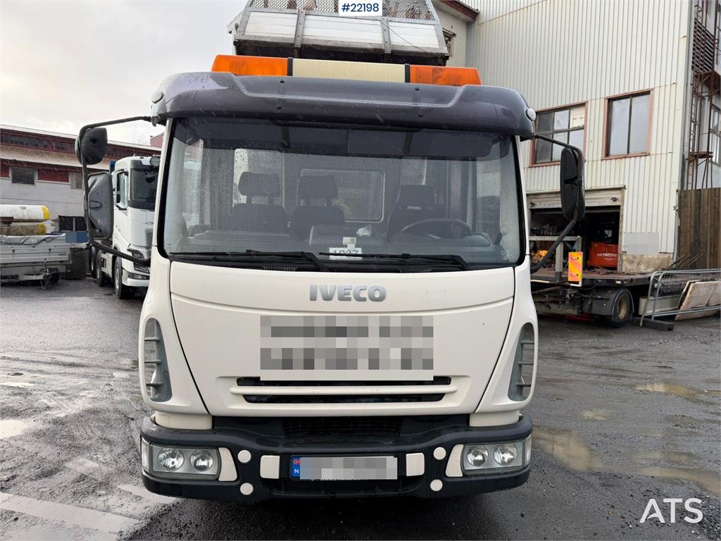 Iveco 90E18 4x2 tipping truck with 3-way tipping 2004 22198 90E18 4x2 tipping truck with 3-way tipping 2004 1 Tipper truck...