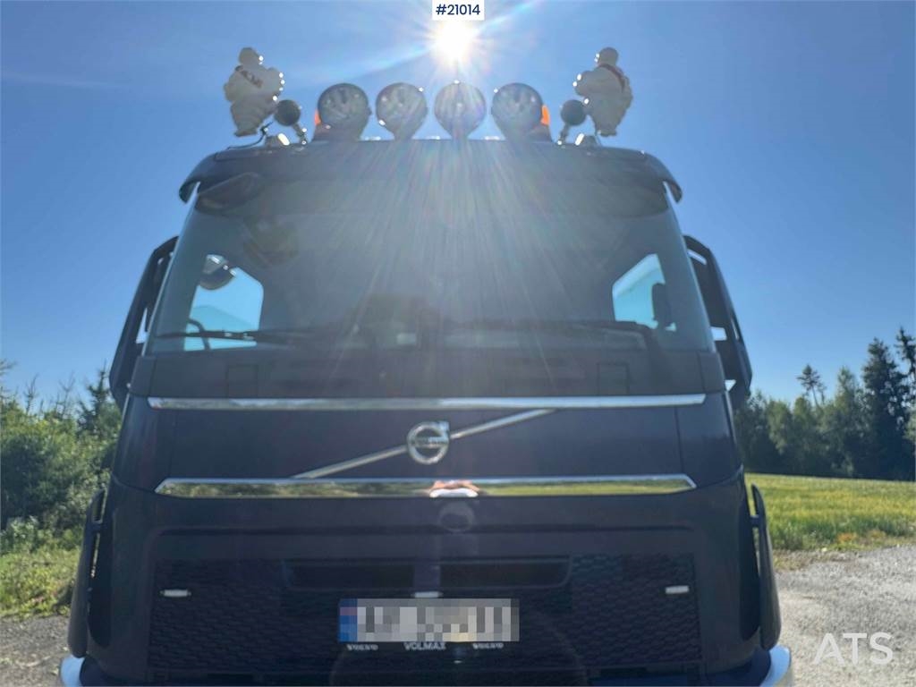 Volvo FH 540 6x4 tipper truck. Recently painted. 2017 21014 FH 540 6x4 tipper truck. Recently painted. 2017 1 Tipper truck...