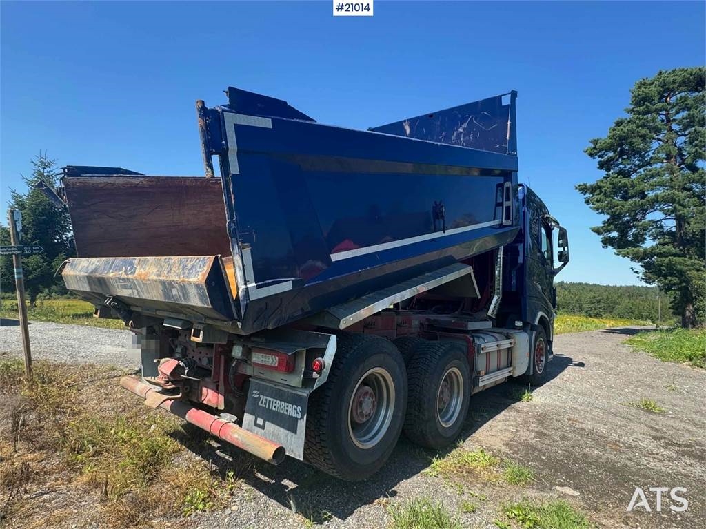 Volvo FH 540 6x4 tipper truck. Recently painted. 2017 21014 FH 540 6x4 tipper truck. Recently painted. 2017 1 Tipper truck...