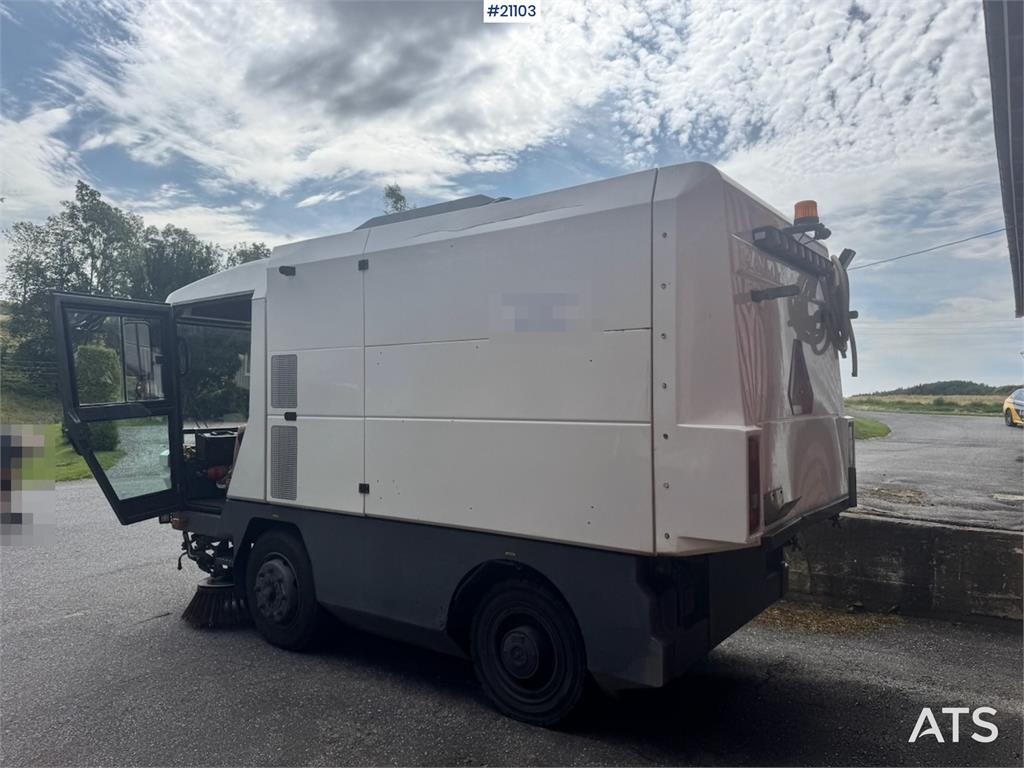 Ravo 540 Sweeper. 2006 21103 Ravo 540 Sweeper. 2006 1 image 4