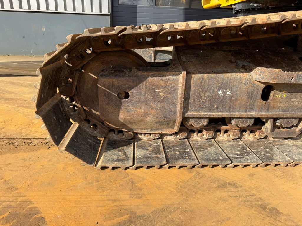 Komatsu PC240LC-10 2015 00033618 PC240LC-10 2015 1 image 11