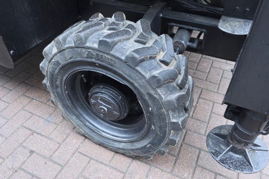 Haulotte H12SX Diesel, 4x4 Drive, 12m Working Height, 700kg 2007 HAULOTTE - H12SX - 90081 H12SX Diesel, 4x4 Drive, 12m Wor...