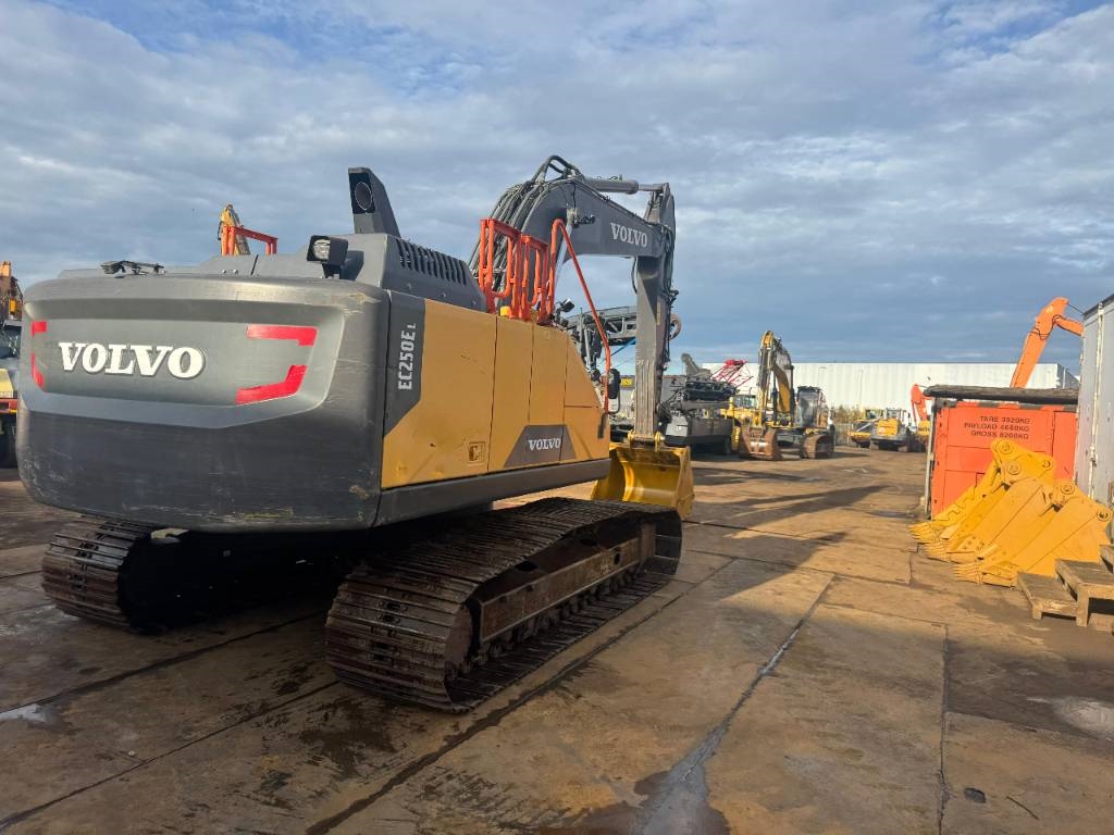 Volvo EC 250 EL 2015 5434 EC 250 EL 2015 1 Crawler Excavators image 5