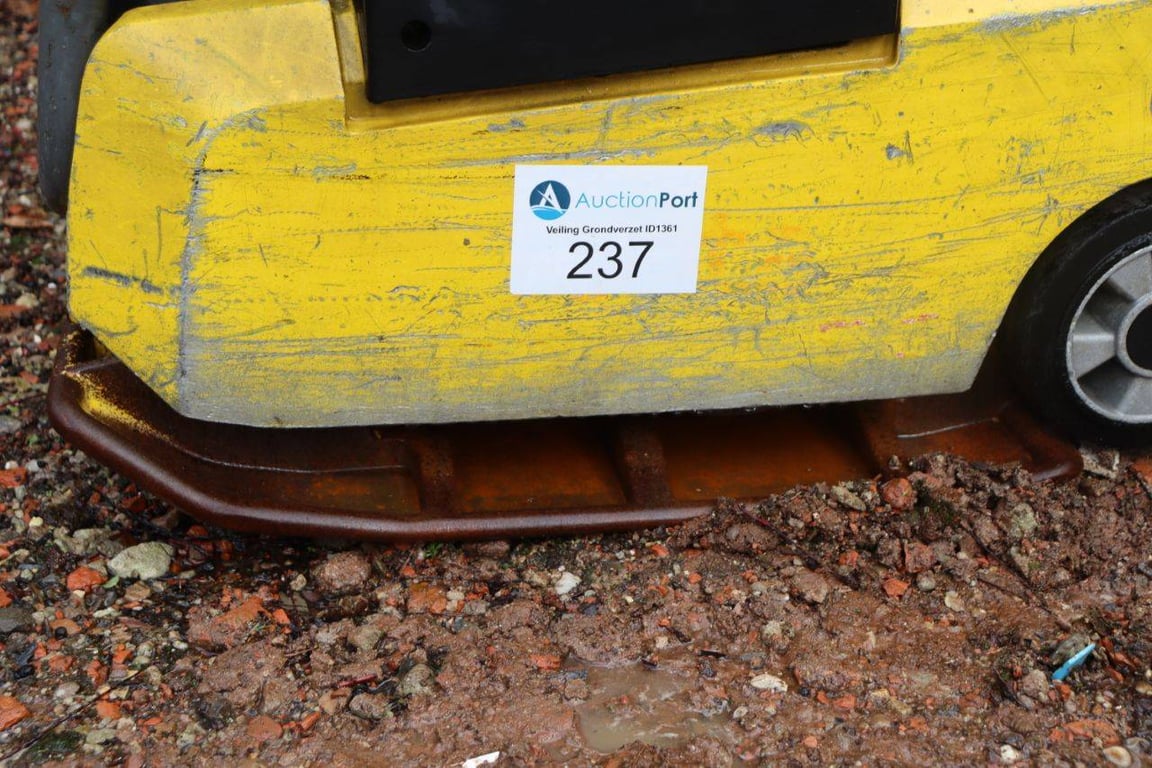 Vibrating plate Wacker Neuson DPU3050 Diesel 4.2kW 2016 2016 Neuson DPU3050 2016 1 image 10