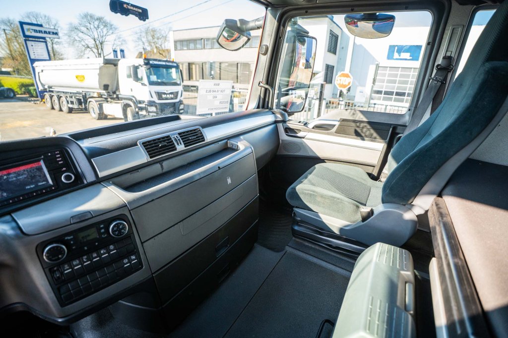 MAN TGX 18.440 XLX BLS - E6 2014 E63528 TGX 18.440 XLX BLS - E6 2014 1 image 9