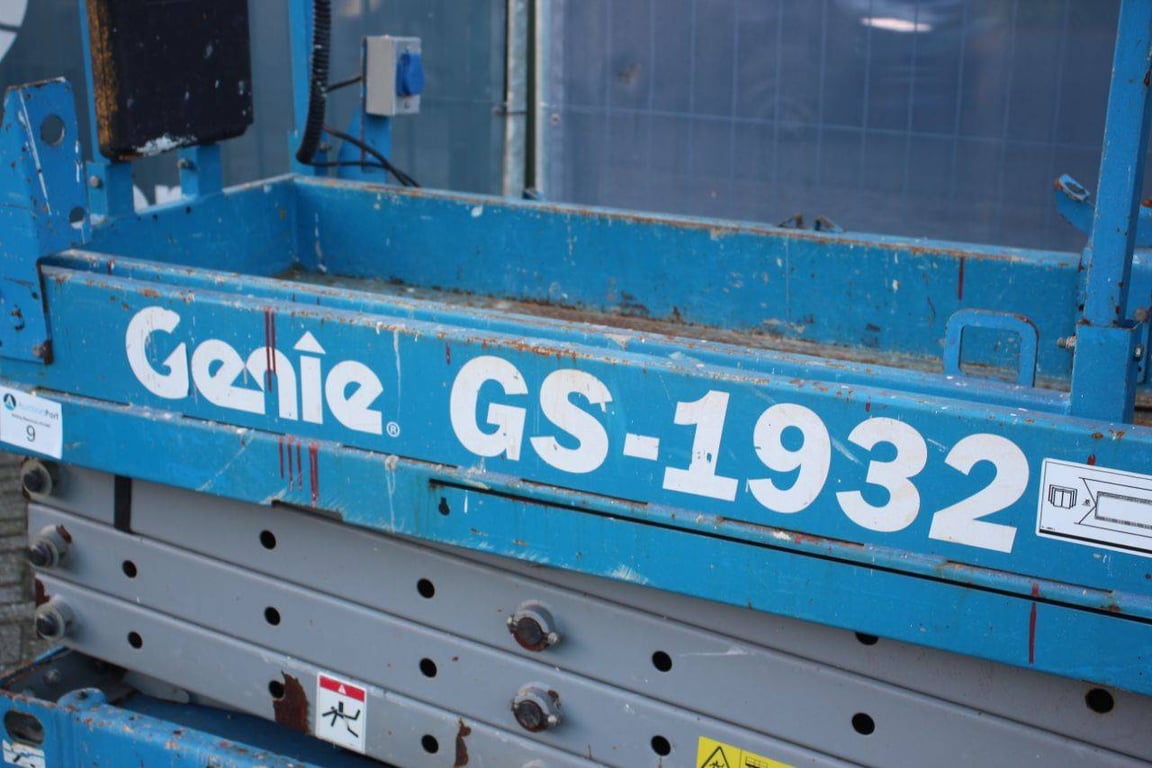 Scissor lift Genie GS-1932 Electric 7.8m 2006 2006 GS-1932 2006 1 Scissor Lifts image 14