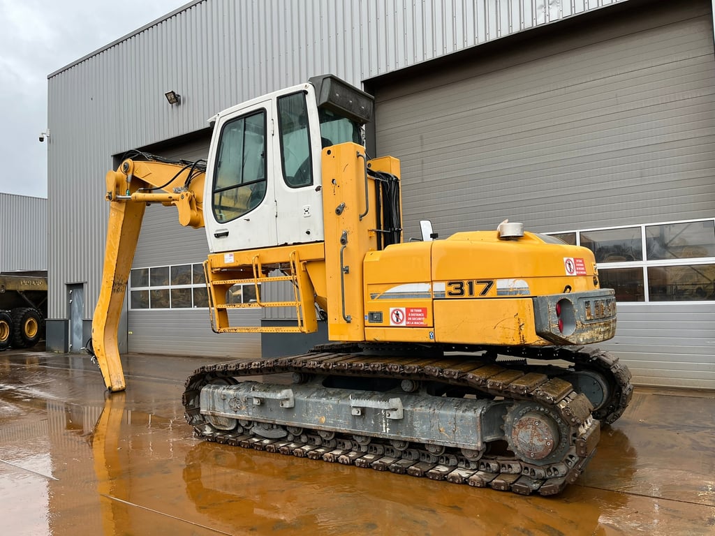 Liebherr R317 Litronic Material Handler 2011 00031683 R317 Litronic Material Handler 2011 1 image 3