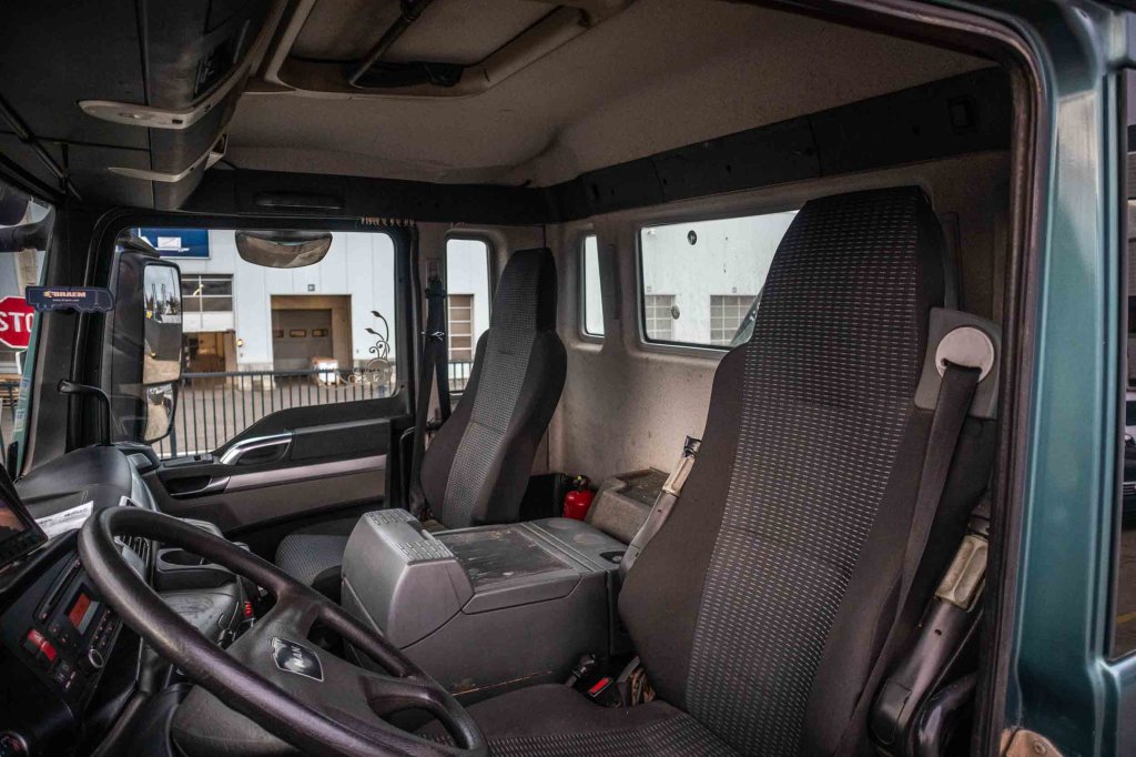 MAN TGS 26.440 BL + HMF 1520 2014 E62905 TGS 26.440 BL + HMF 1520 2014 1 image 10